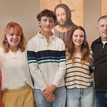 20241019 135044 NPM 4 Fall Meeting Awards phtg Carman Timmerman Asher Wilkening family; R, Terry Schroeder